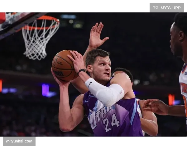 爵士末节反扑未果 马尔卡宁错失关键投篮