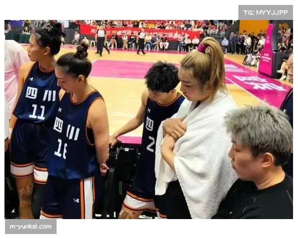 四川女篮81-77力克上海 霍华德22+12率队顶住反扑