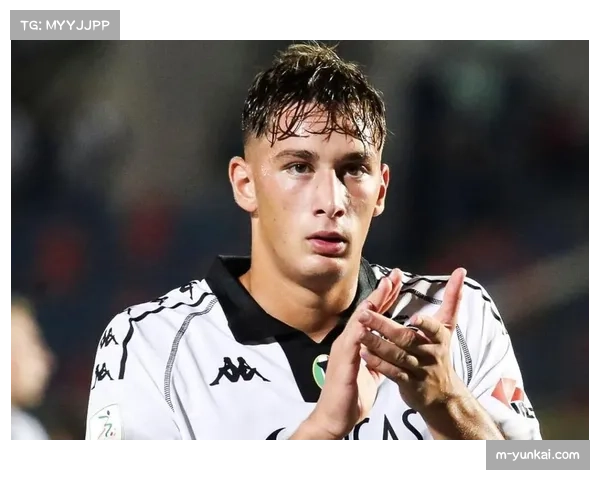 皮奥埃斯波西托锋线表现积极创造多次威胁进攻机会